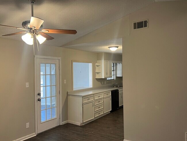 Building Photo - 2715 Jadestone Dr. Sherwood AR 72120