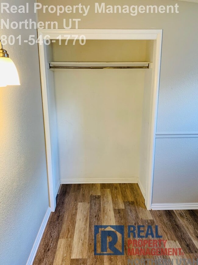 Building Photo - 3 Bed 1 Bath Ogden Home