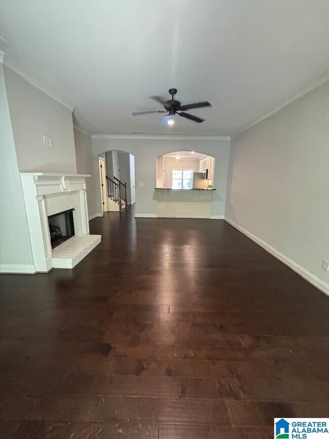 Building Photo - 4215 Lennox Dr