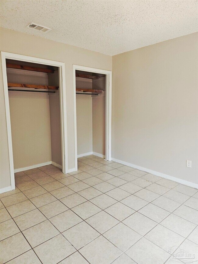 Building Photo - 7240 Hilburn Rd