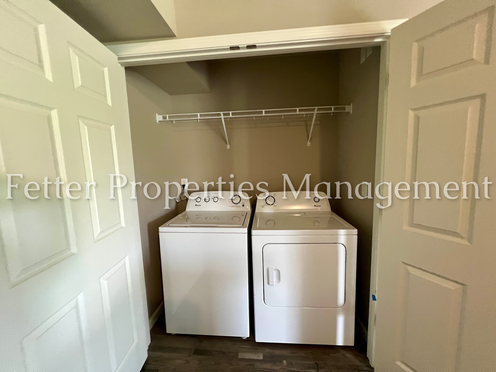 Building Photo - 5284 Canyon Cir