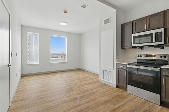 Building Photo - 1170 Tremont St