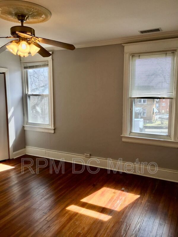 Building Photo - 310 Rhode Island Ave NE