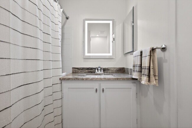 Building Photo - Elegant & Spacious Contemporary Townhome in Serene Potomac Enclave