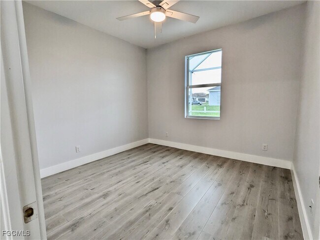 Building Photo - 3027 SW 16th Pl