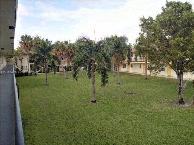 Building Photo - 4160 NW 21st St