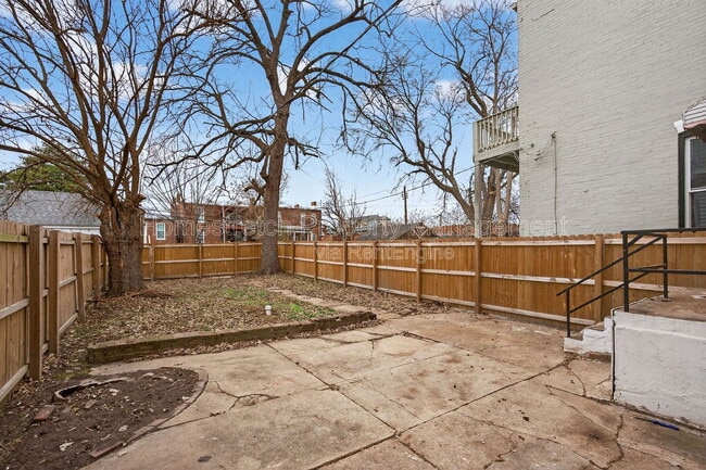 Building Photo - 3833 Oregon Ave