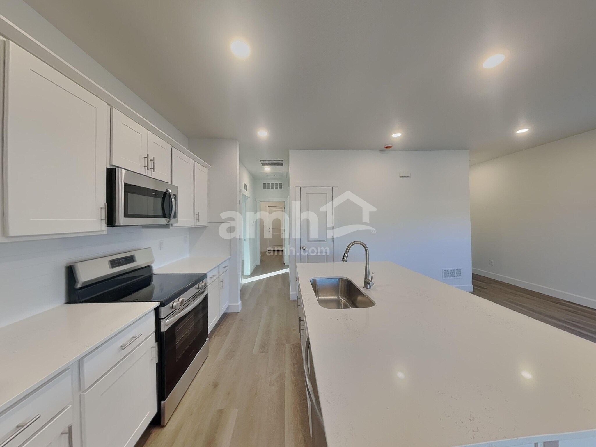 Building Photo - 13897 E 101st Ave