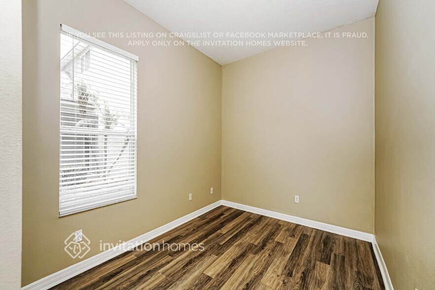 Building Photo - 945 Pickfair Terrace