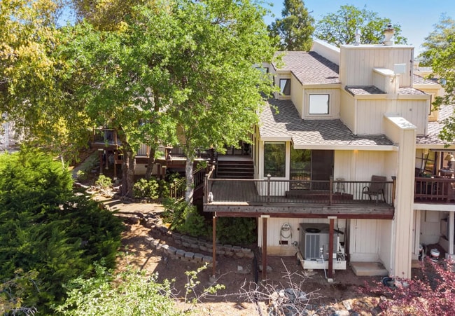 Building Photo - Bright 2-Bed/2-Bath Auburn Home with Sutter Buttes Views