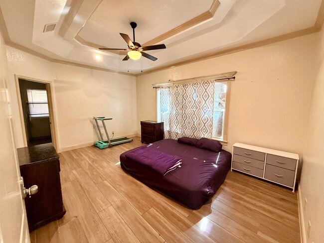 Building Photo - 405 Wren Point