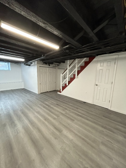 Building Photo - 1369 Kennedy St