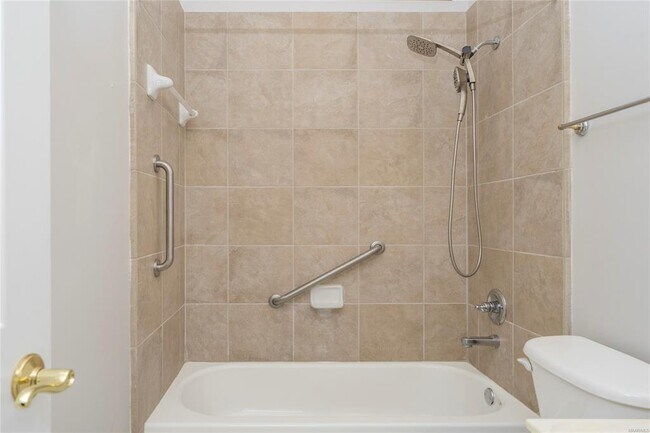 Building Photo - 5540 Ash Grove Cir