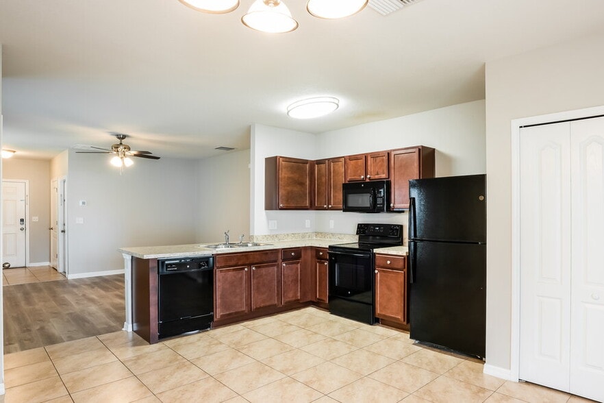 Building Photo - 14427 Haddon Mist Dr