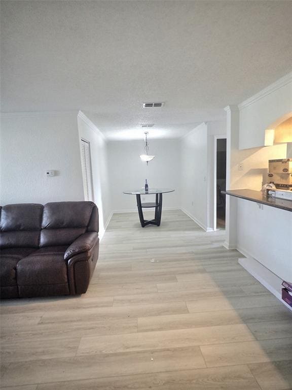 Building Photo - 10100 Sailwinds Blvd N