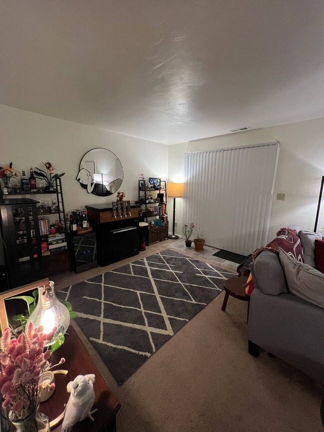 Building Photo - Beautiful Haymarket Square Home