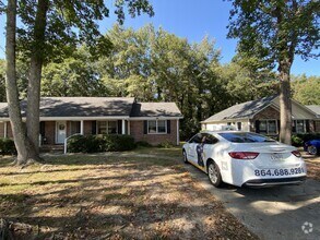 Building Photo - Spacious 2-Bed, 2-Bath Home in Simpsonvill...