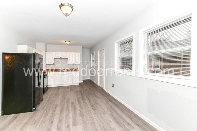 Building Photo - 3207 N Arsenal Ave