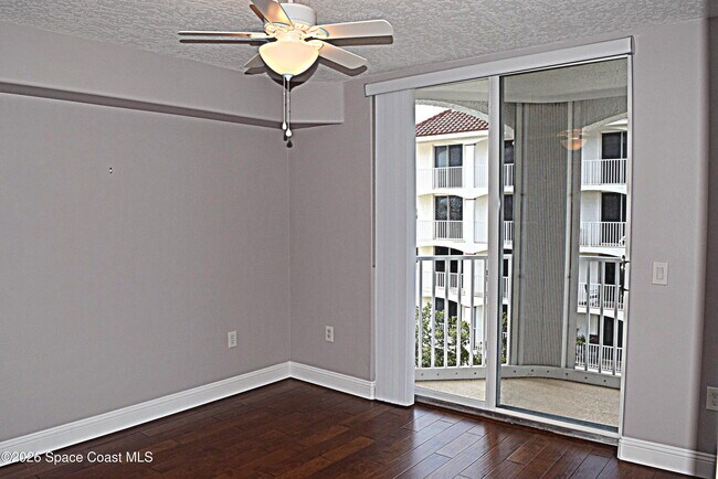 Building Photo - 801 Del Rio Way