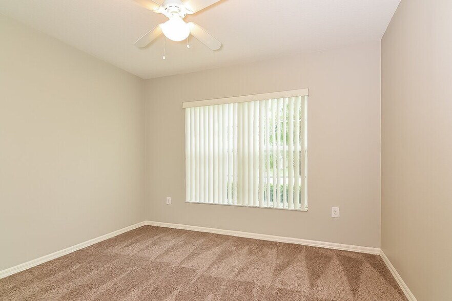 Building Photo - 4649 Roundview Ct