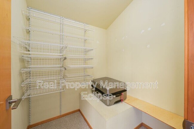 Building Photo - 1145a N 91st St