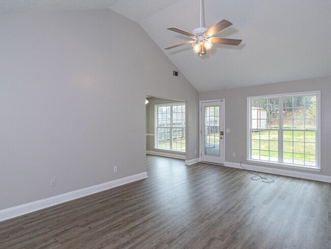 Building Photo - East Columbus