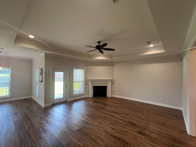 Building Photo - Valley Stream Subdivision!
