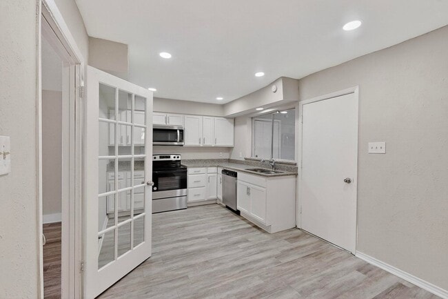 Building Photo - Cozy Living Near Rockwall Lake