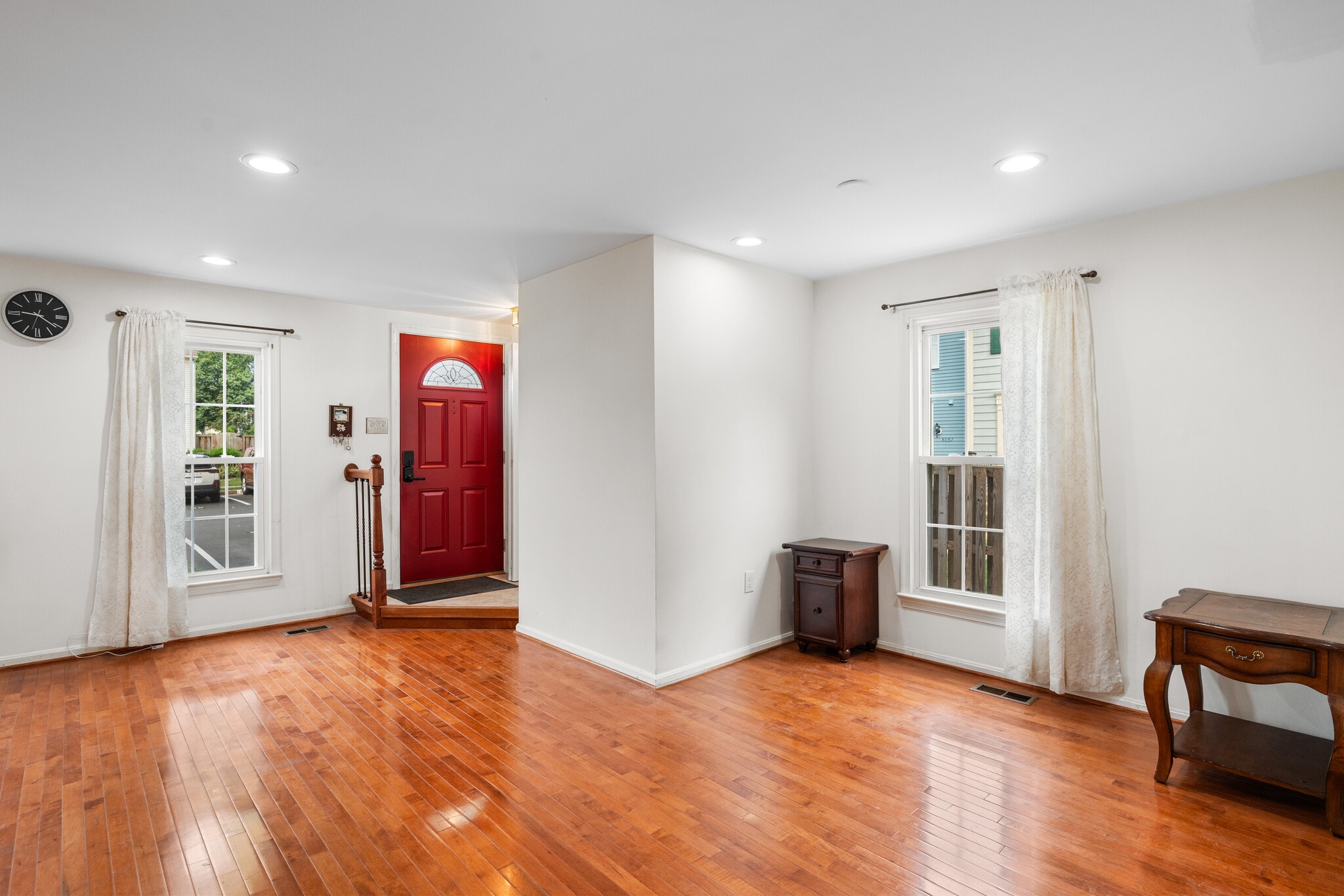 living/dining room - 8063 Dulciana Ct