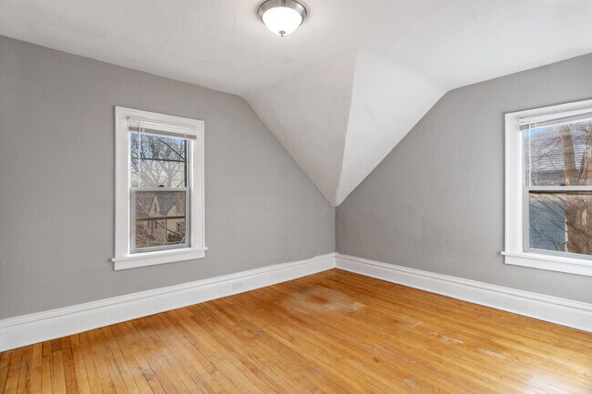 Building Photo - 1715 N Upton Ave