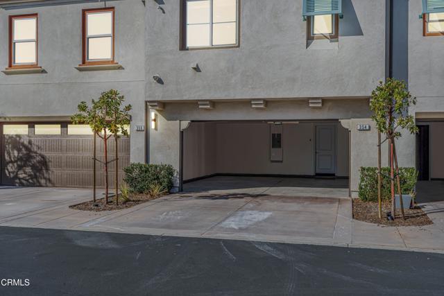 Building Photo - 354 Solares St