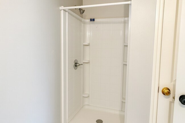 Building Photo - 816 1st St