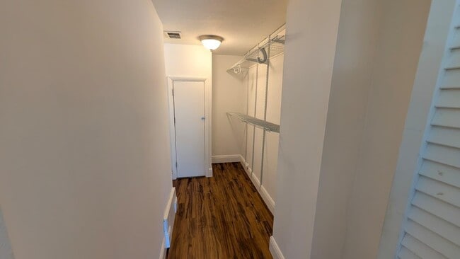 Building Photo - 1448 NE 27th Ct