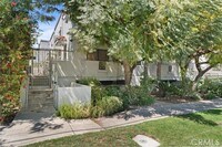 Building Photo - 15153 Burbank Blvd