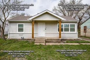 Building Photo - 1059 Lyle St