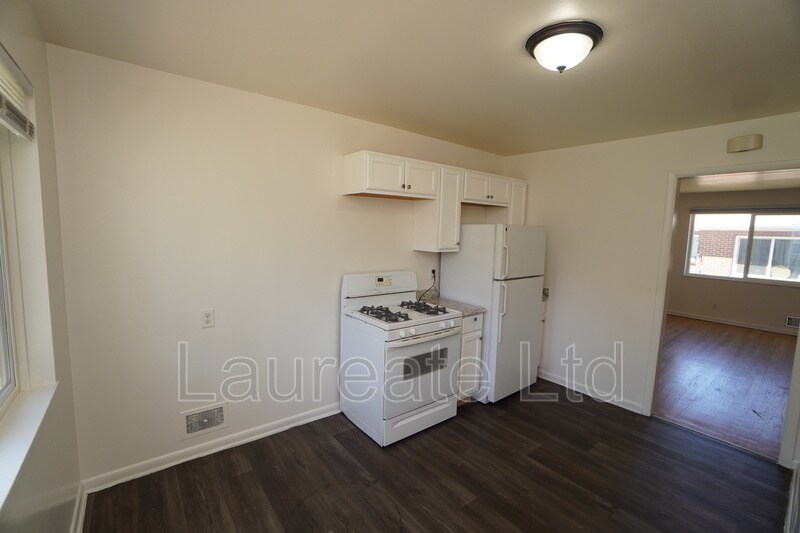 Building Photo - 4475 E Yale Ave