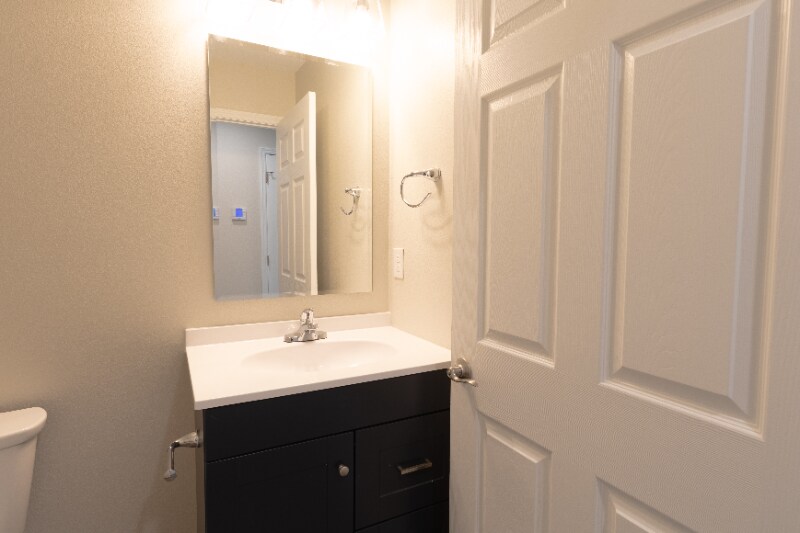 Building Photo - 2021 Fraser St