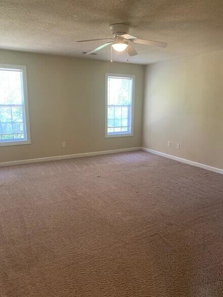 Building Photo - 1212A Masters Ln