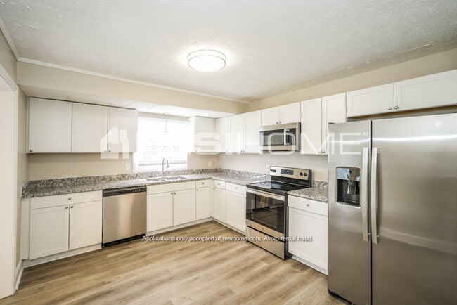 Building Photo - 7379 Bethsaida Dr