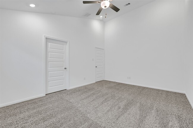 Building Photo - 8043 Cypress Bonsai Dr