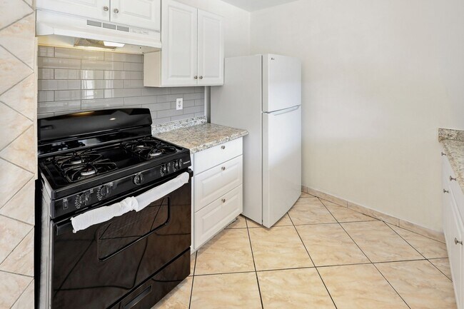Building Photo - 4352 Verdugo St