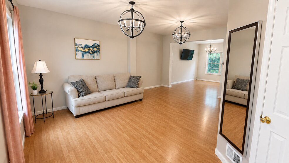 Building Photo - 46802 Lawnes Creek Ter
