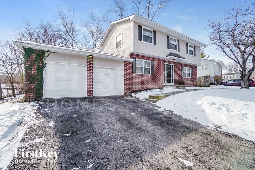 Building Photo - 1369 Greenock Rd