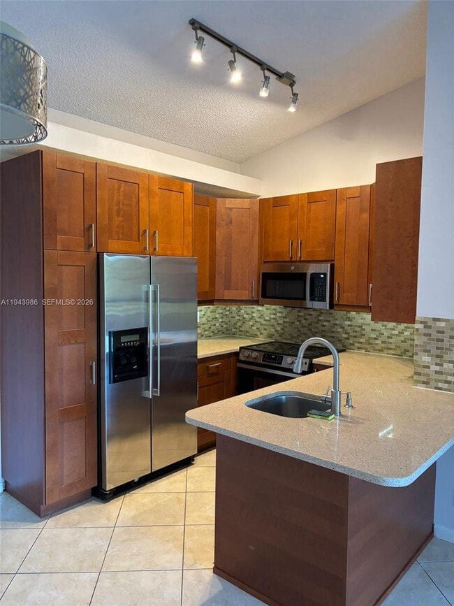 Building Photo - 901 Lyons Rd