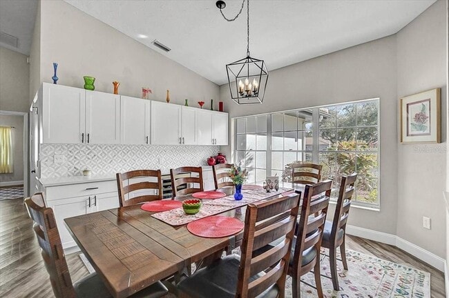 Building Photo - 4427 Highland Oaks Cir