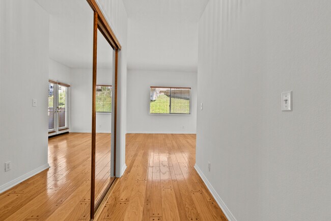 Building Photo - 32126 Canyon Ridge Dr