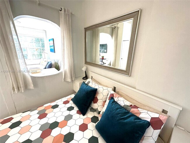 Building Photo - 1007 Meridian Ave