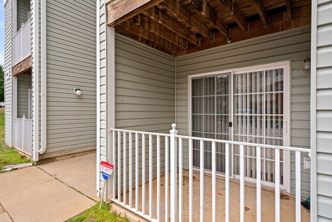 Building Photo - 501 Garrison Woods Dr