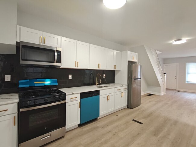 Building Photo - 223 N 58th St
