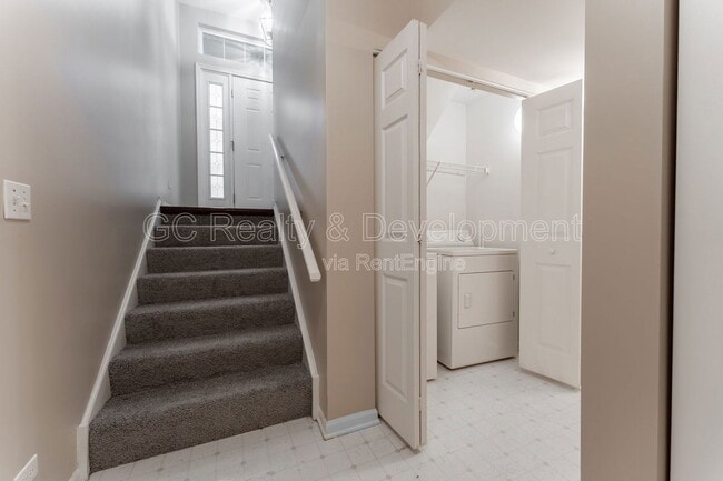 Building Photo - 2720 N Greenwood Ave